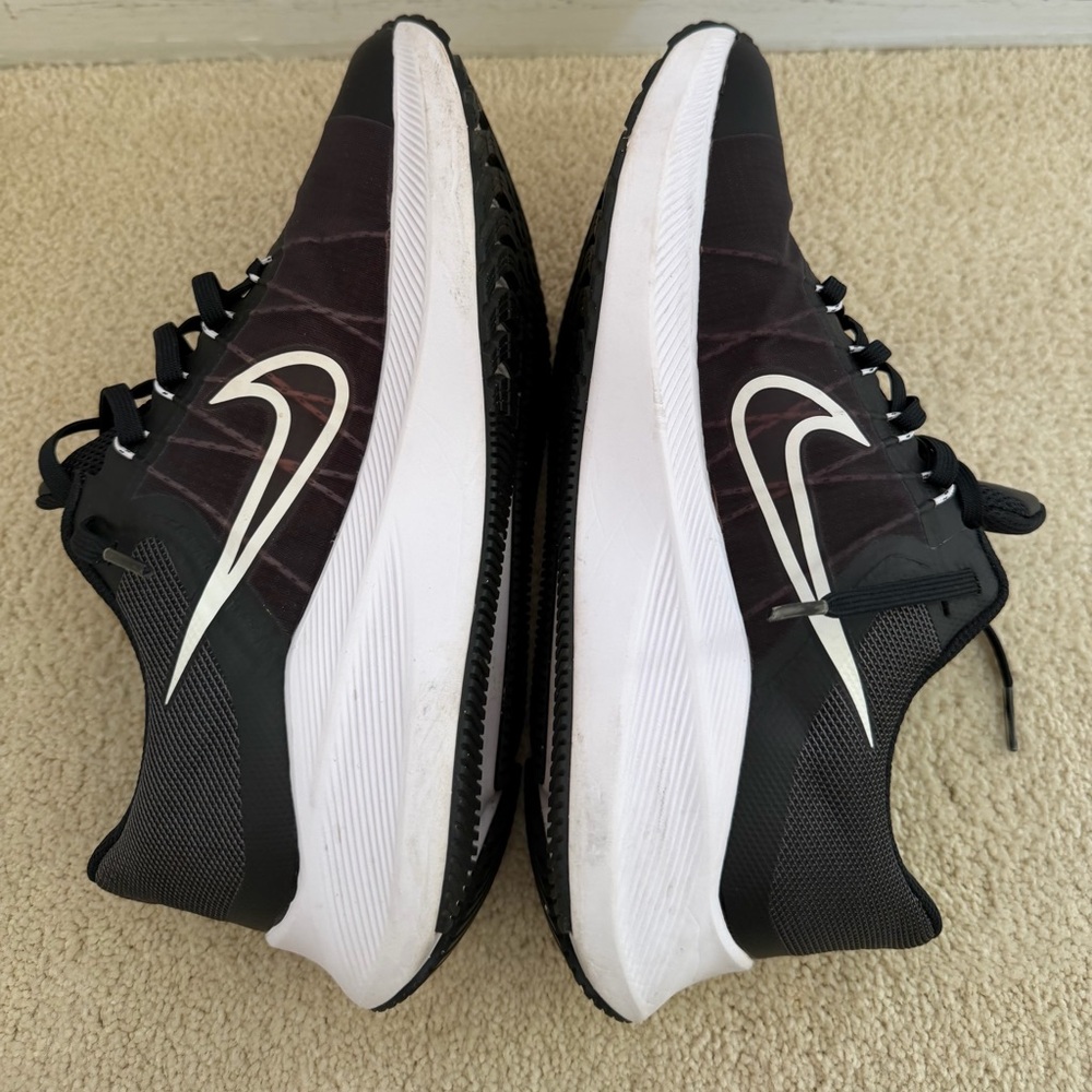 Nike women’s Zoom Winflo Size 9.5 EUC - Picture 5 of 5
